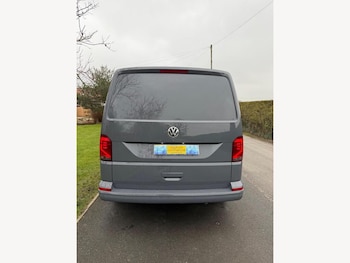 Used Volkswagen Transporter 2021 for sale - 77606798: Photo