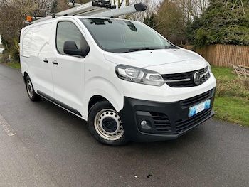 Vauxhall Vivaro feature image
