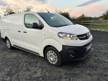 Vauxhall Vivaro feature image