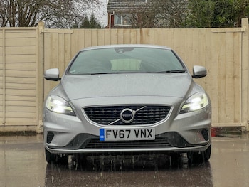 Used Volvo V40 2018 for sale - 77716283: Photo