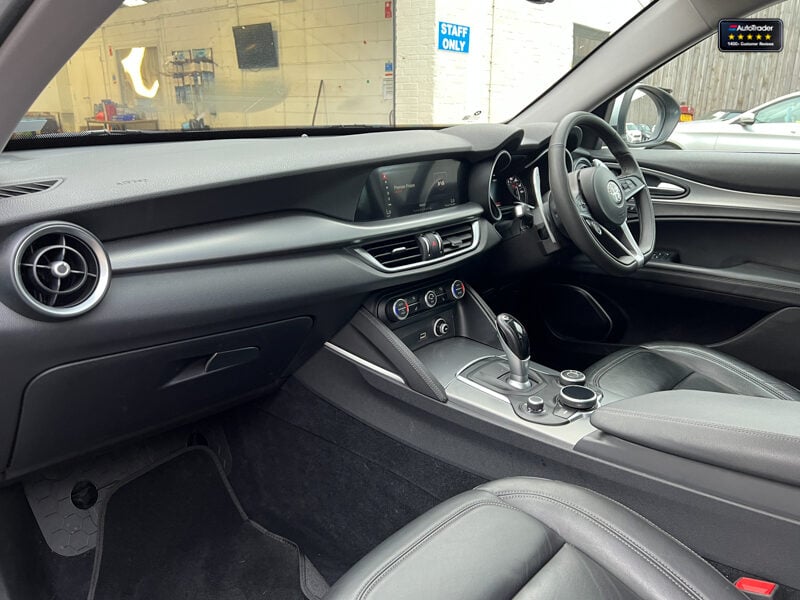 Used Alfa Romeo Stelvio 2018 for sale - 77042004: Photo 15