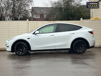 Used Tesla Model Y 2023 for sale - 77363374: Photo