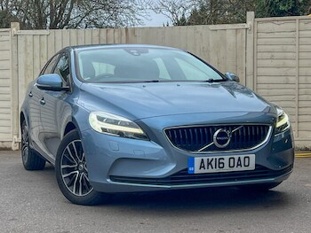 Used Volvo V40 2016 for sale - 77932710: Photo