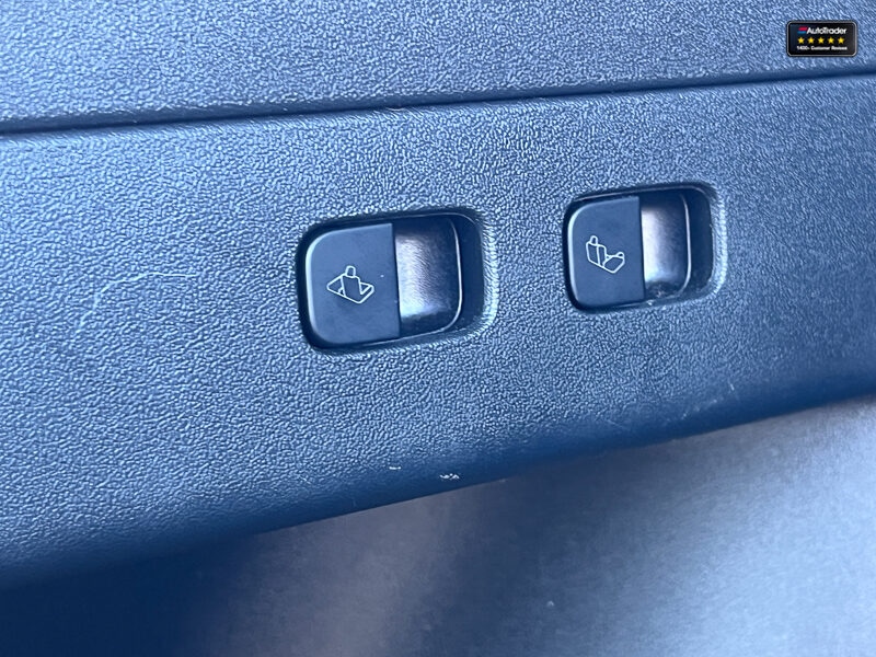 Used Tesla Model Y 2022 for sale - 77042112: Photo 12