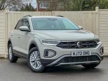 Used Volkswagen T-Roc 2022 for sale - 77520476: Photo