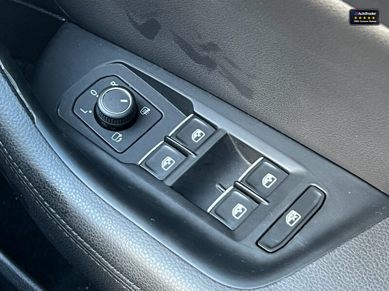 Used Volkswagen Passat 2016 for sale - 77042031: Photo 37