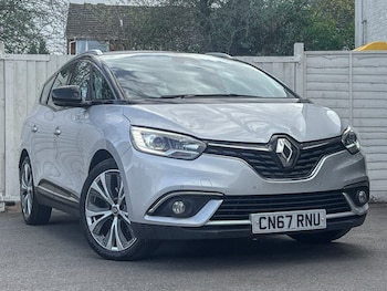 Used Renault Grand Scenic 2017 for sale - 78012850: Photo