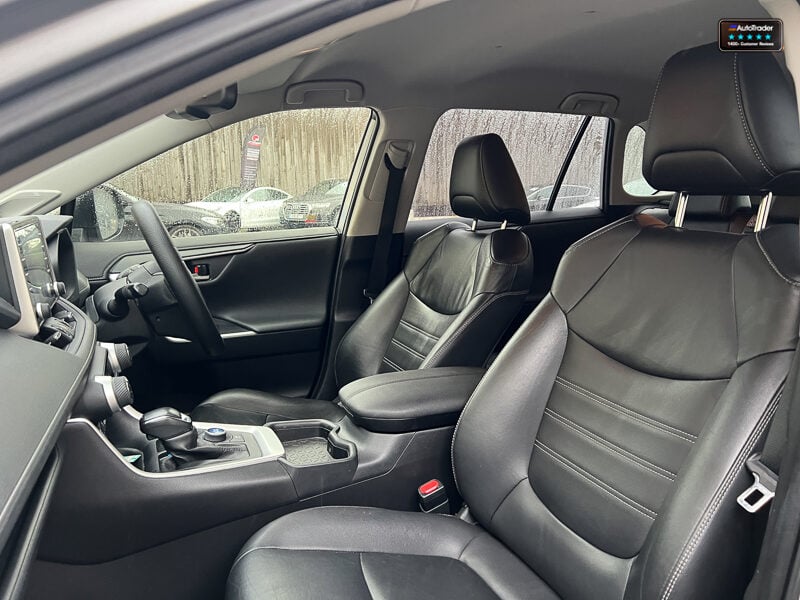 Used Toyota RAV4 2019 for sale - 77168663: Photo 18