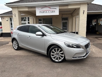 Used Volvo V40 2015 for sale - 79340934: Photo