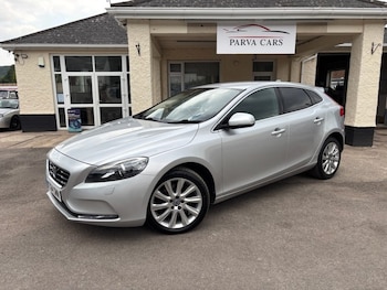 Used Volvo V40 2015 for sale - 79340934: Photo