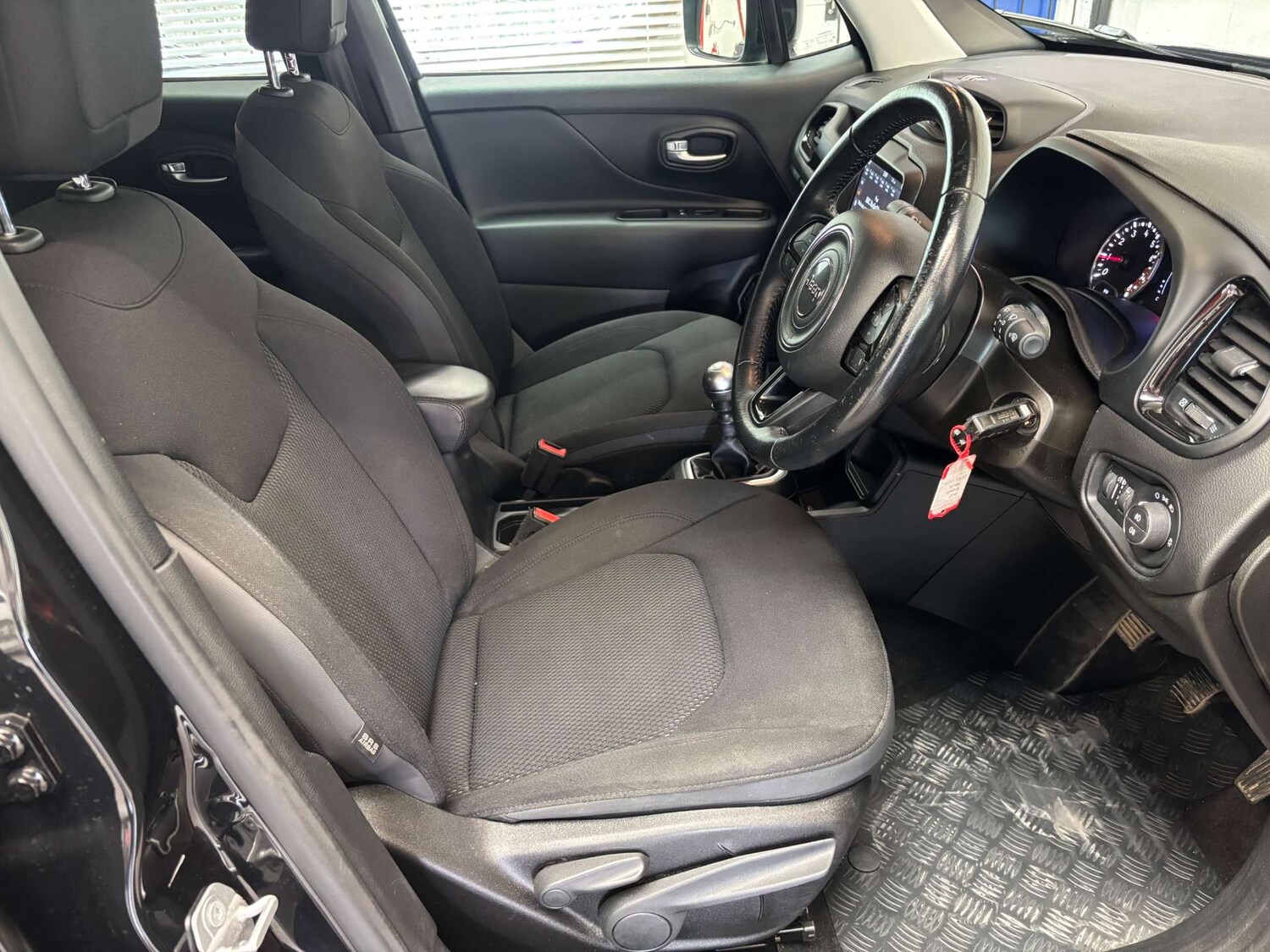 Used Jeep Renegade 2020 for sale - 78201107: Photo 10