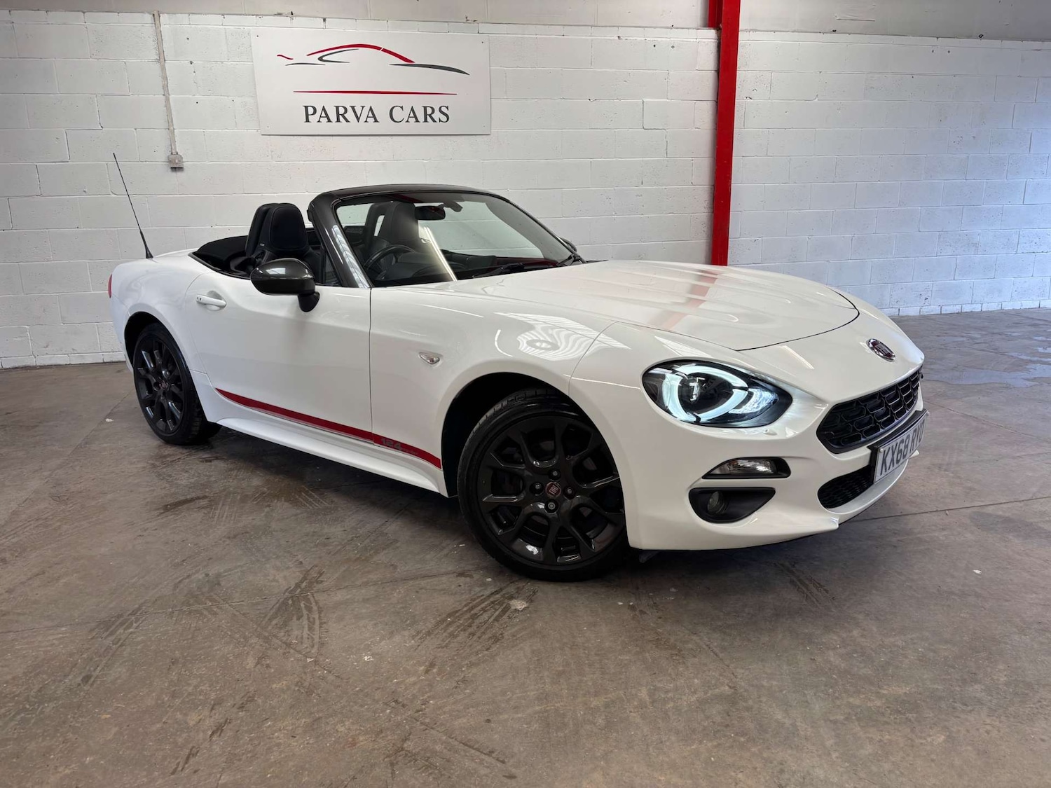 Used Fiat 124 Spider 2018 for sale - 77847527: Photo 2