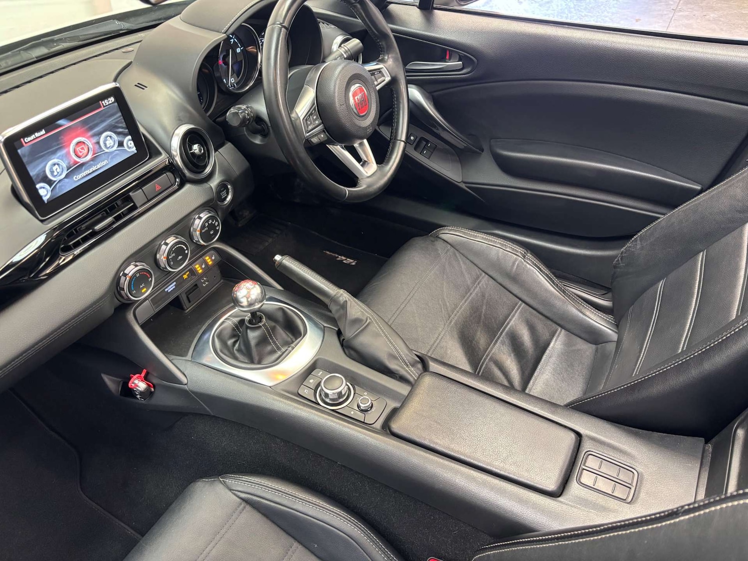 Used Fiat 124 Spider 2018 for sale - 77847527: Photo 3