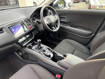 Used Honda HR-V 2017 for sale - 79340950: Photo