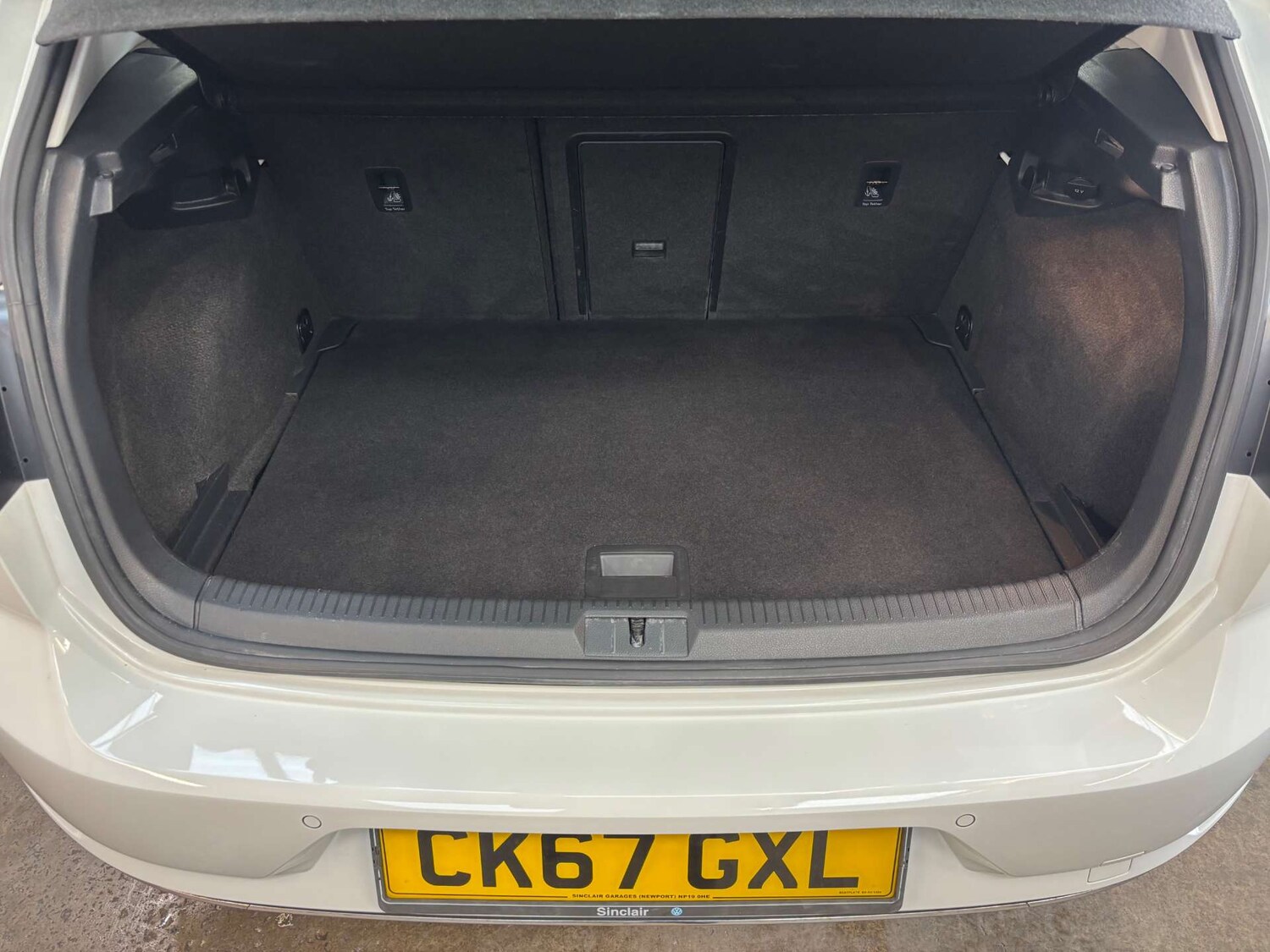 Used Volkswagen Golf 2017 for sale - 77690651: Photo 28