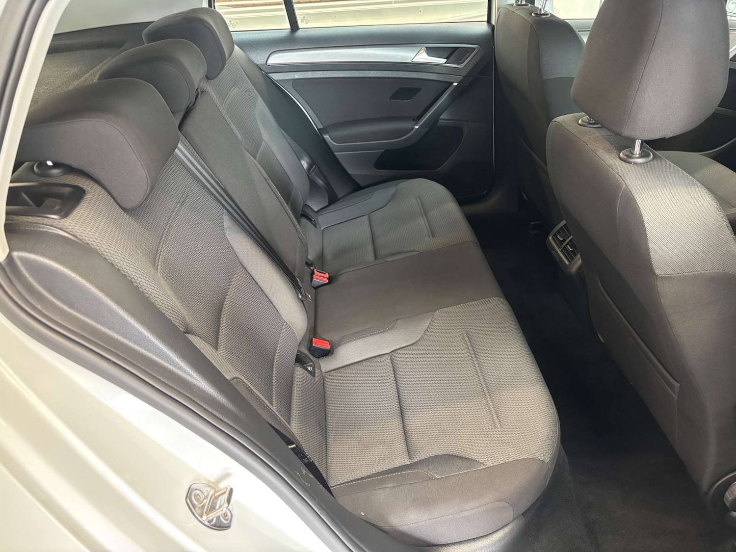 Used Volkswagen Golf 2017 for sale - 77690651: Photo 9