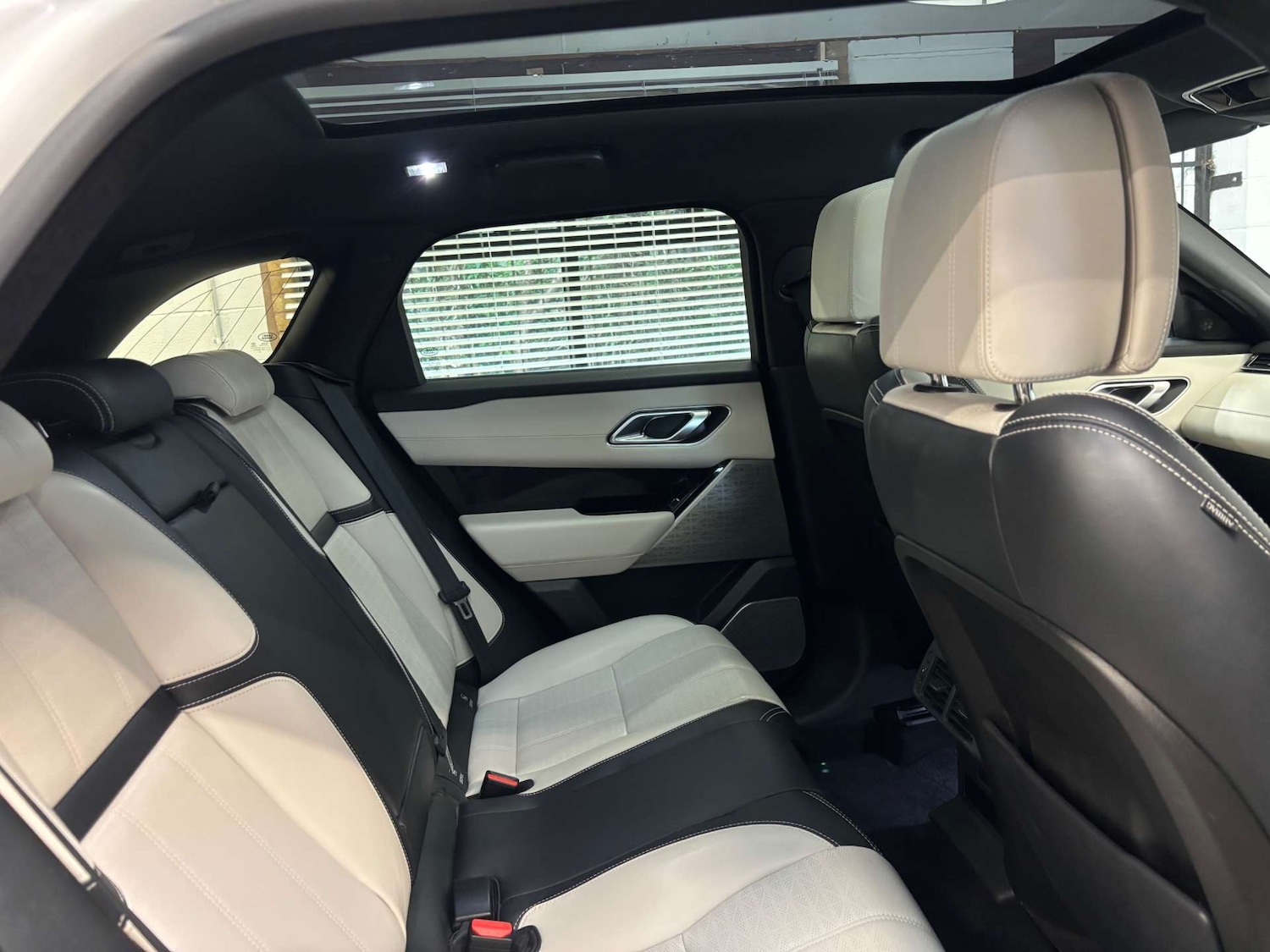 Used Land Rover Range Rover Velar 2020 for sale - 78134648: Photo 10