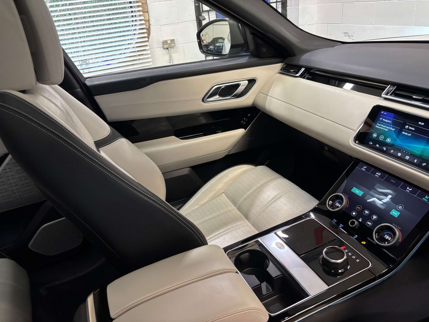 Used Land Rover Range Rover Velar 2020 for sale - 78134648: Photo 14