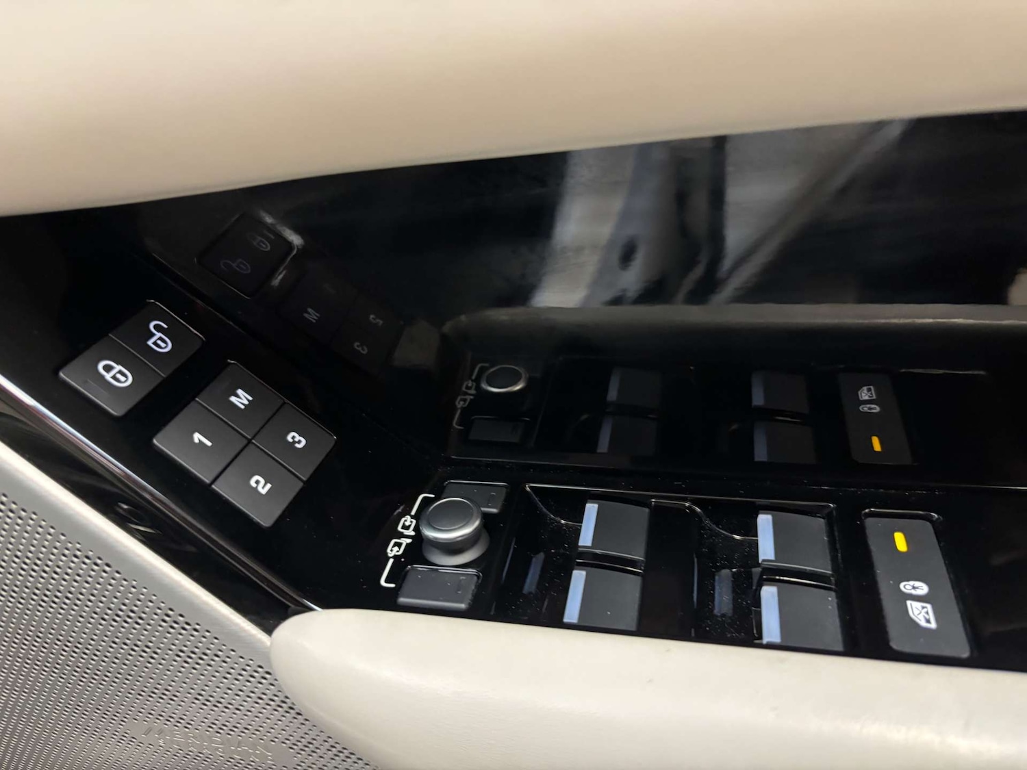 Used Land Rover Range Rover Velar 2020 for sale - 78134648: Photo 27