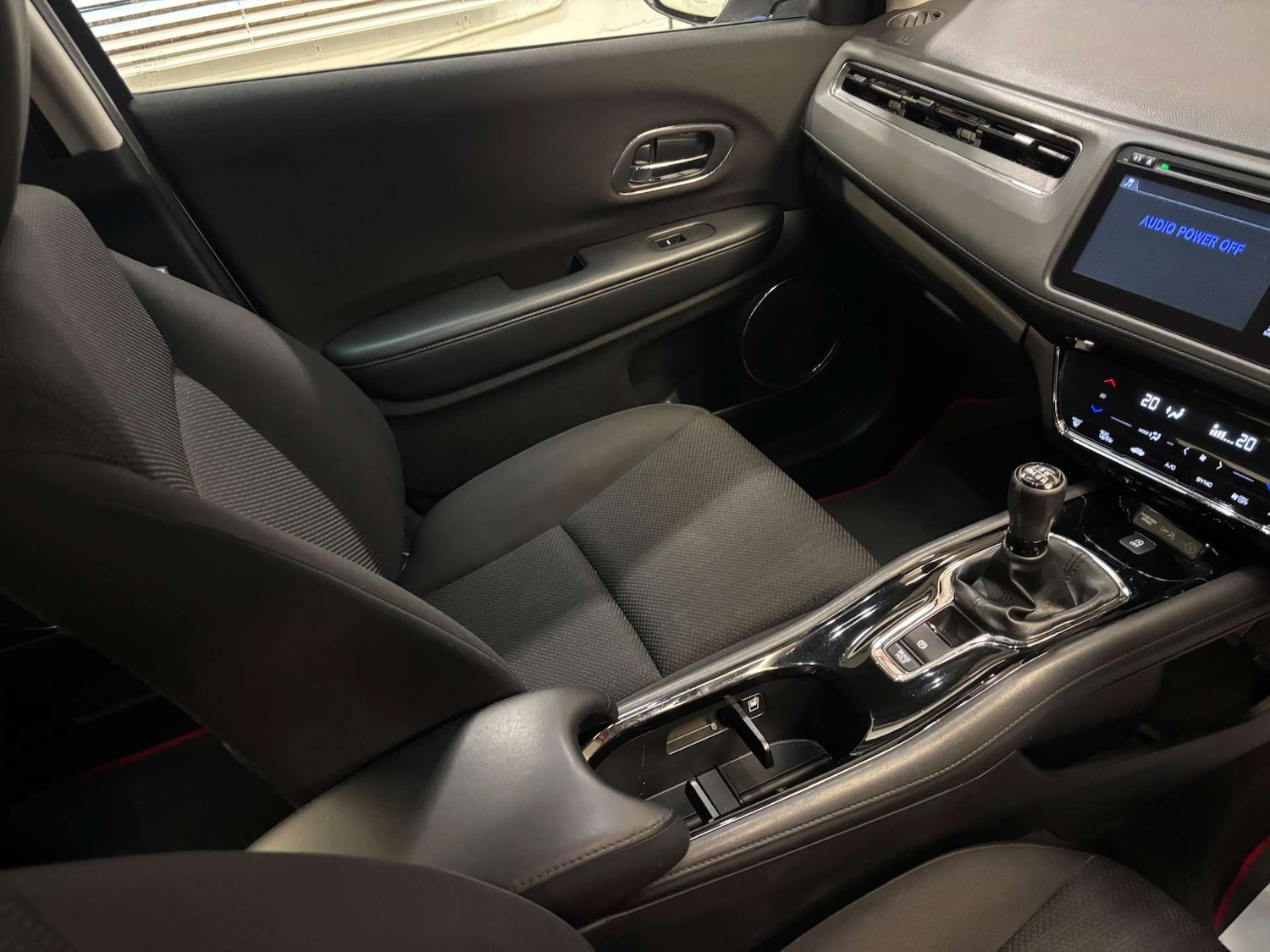 Used Honda HR-V 2015 for sale - 77594891: Photo 11