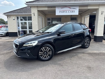 Used Volvo V40 2016 for sale - 79340948: Photo