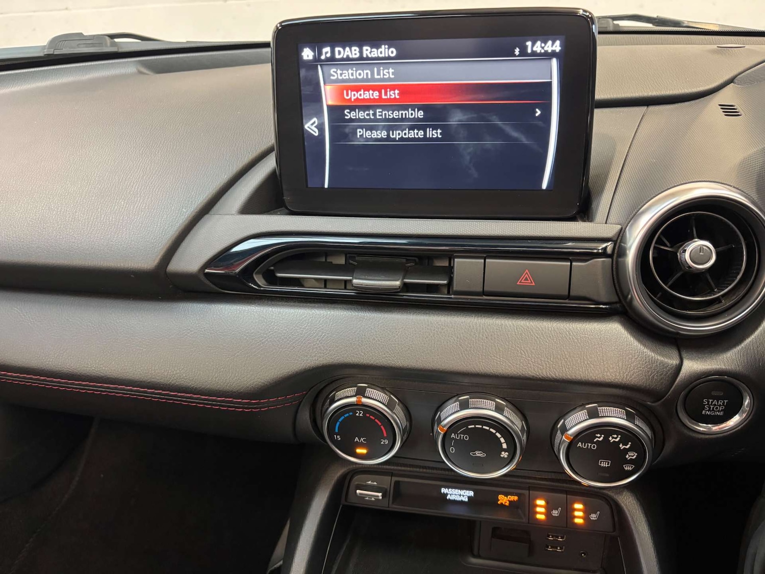 Used Mazda MX-5 2018 for sale - 76829922: Photo 14