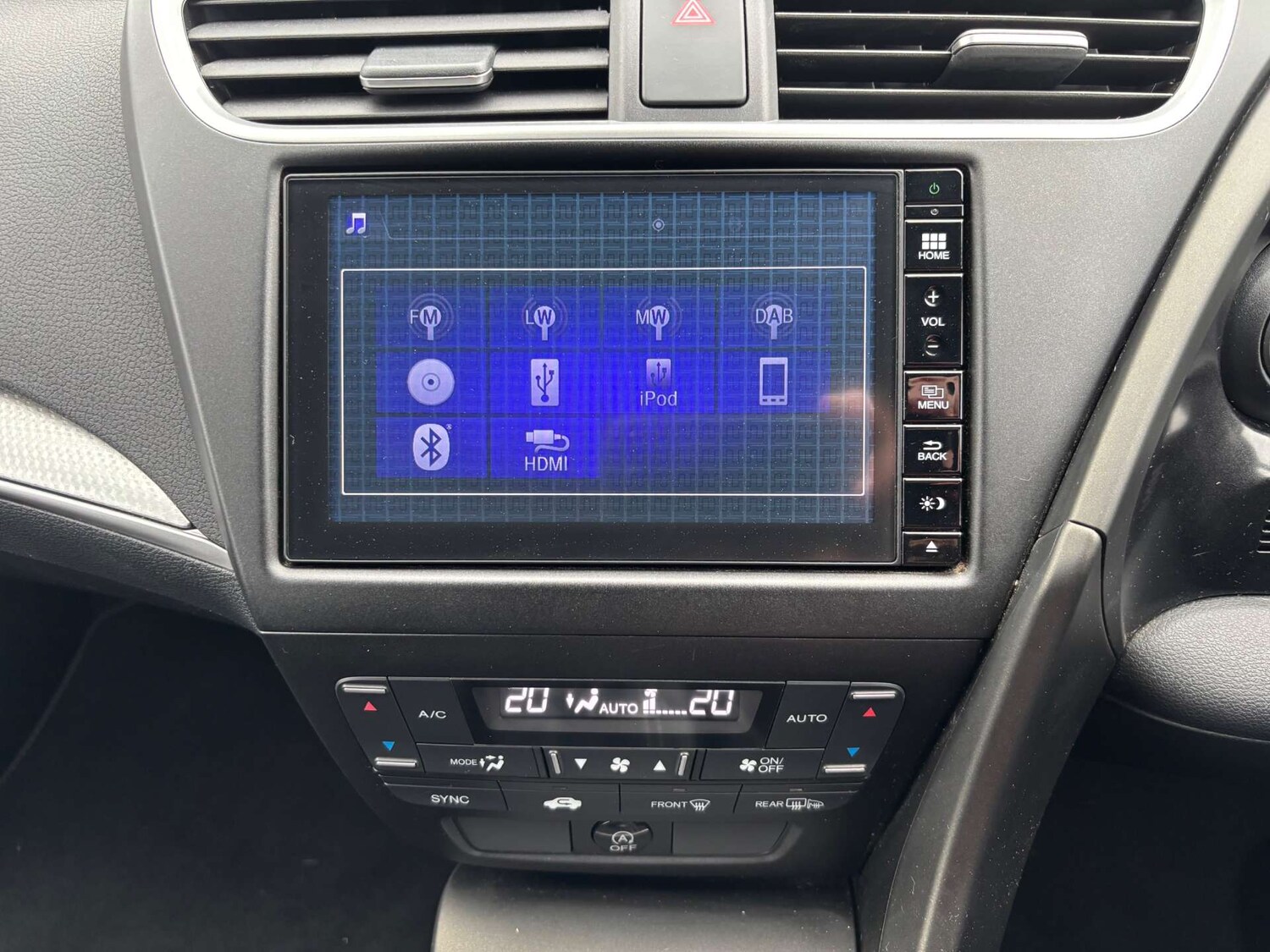 Used Honda Civic 2017 for sale - 76533573: Photo 16