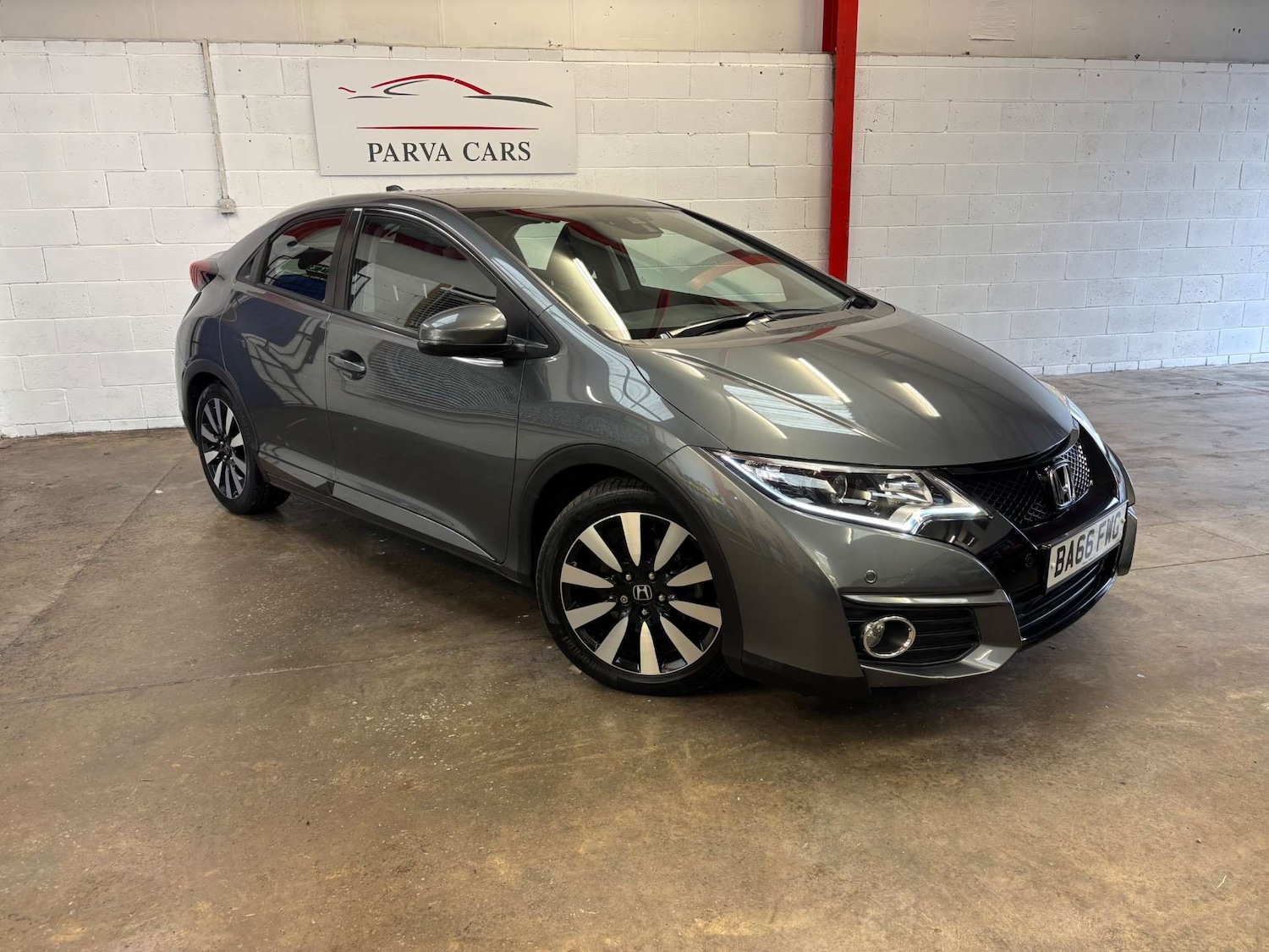 Used Honda Civic 2017 for sale - 76533573: Photo 2