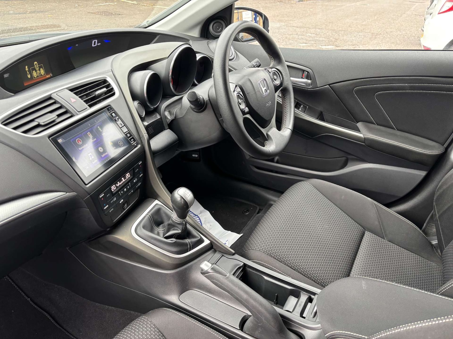 Used Honda Civic 2017 for sale - 76533573: Photo 3