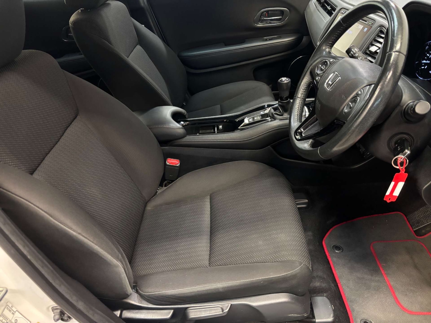 Used Honda HR-V 2015 for sale - 77687378: Photo 10