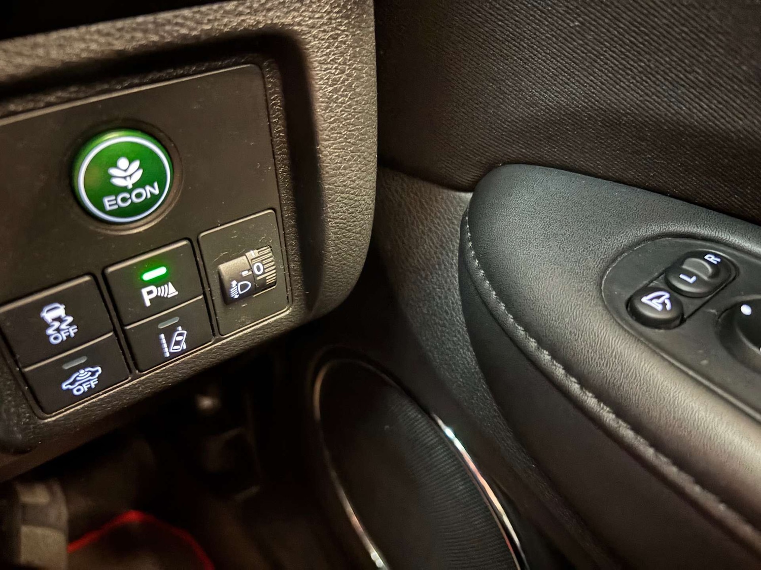 Used Honda HR-V 2015 for sale - 77687378: Photo 20