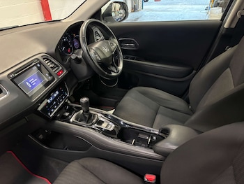 Used Honda HR-V 2015 for sale - 77687378: Photo