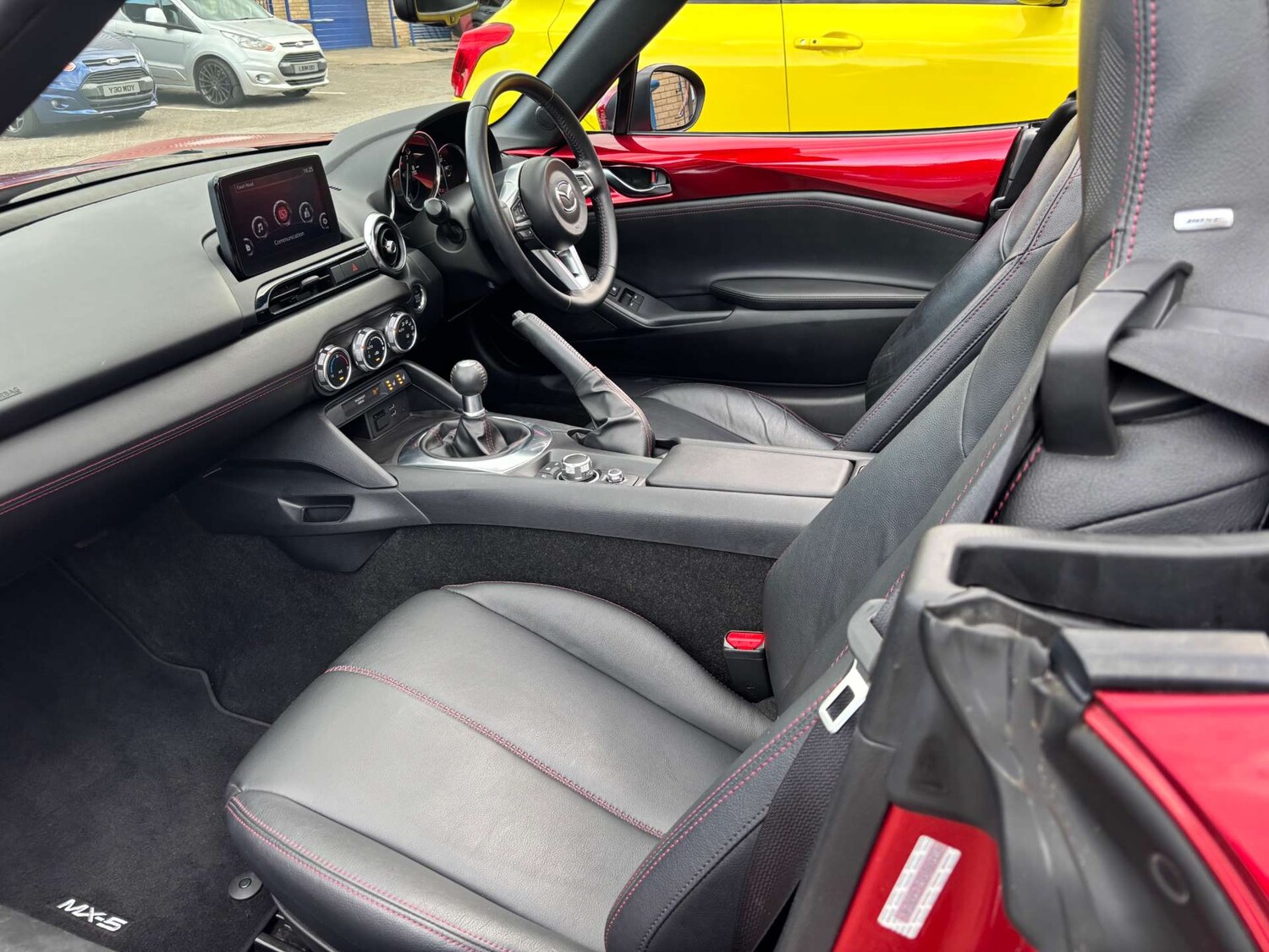 Used Mazda MX-5 2018 for sale - 76533571: Photo 18