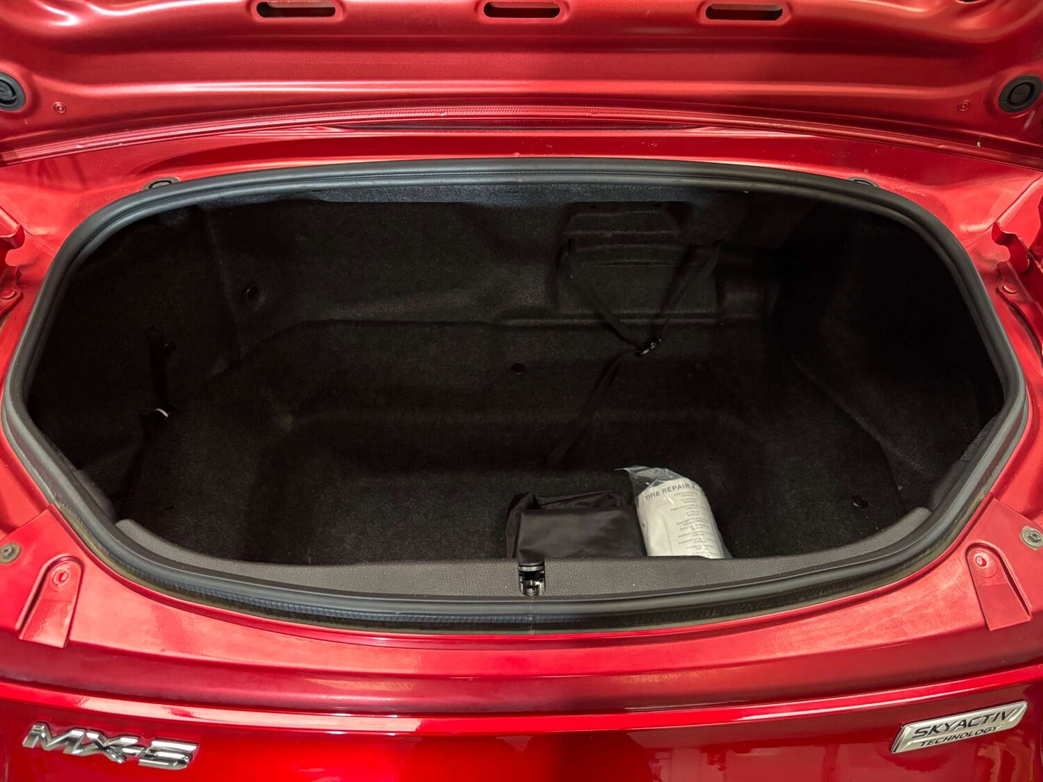 Used Mazda MX-5 2018 for sale - 76533571: Photo 25