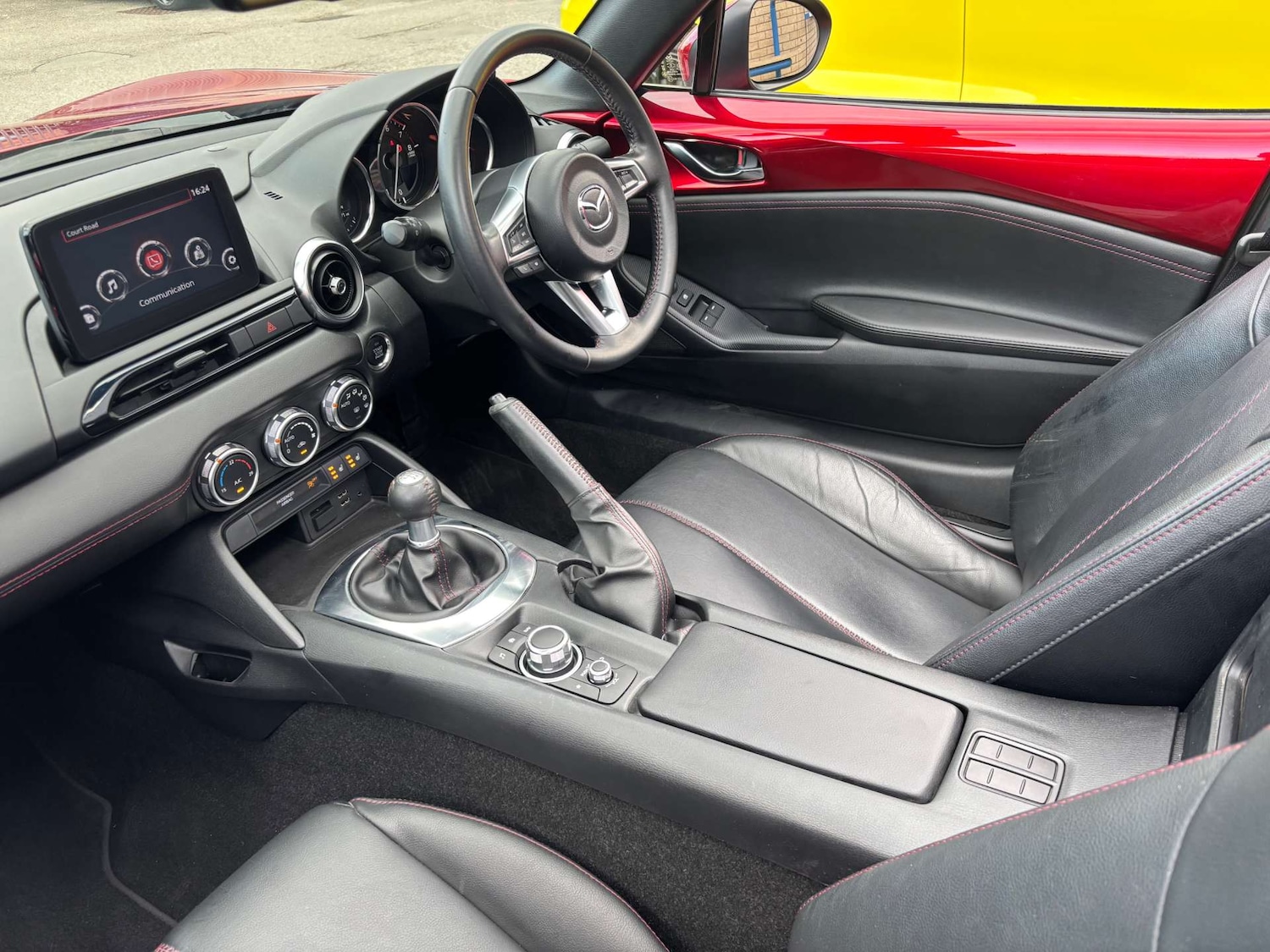 Used Mazda MX-5 2018 for sale - 76533571: Photo 3