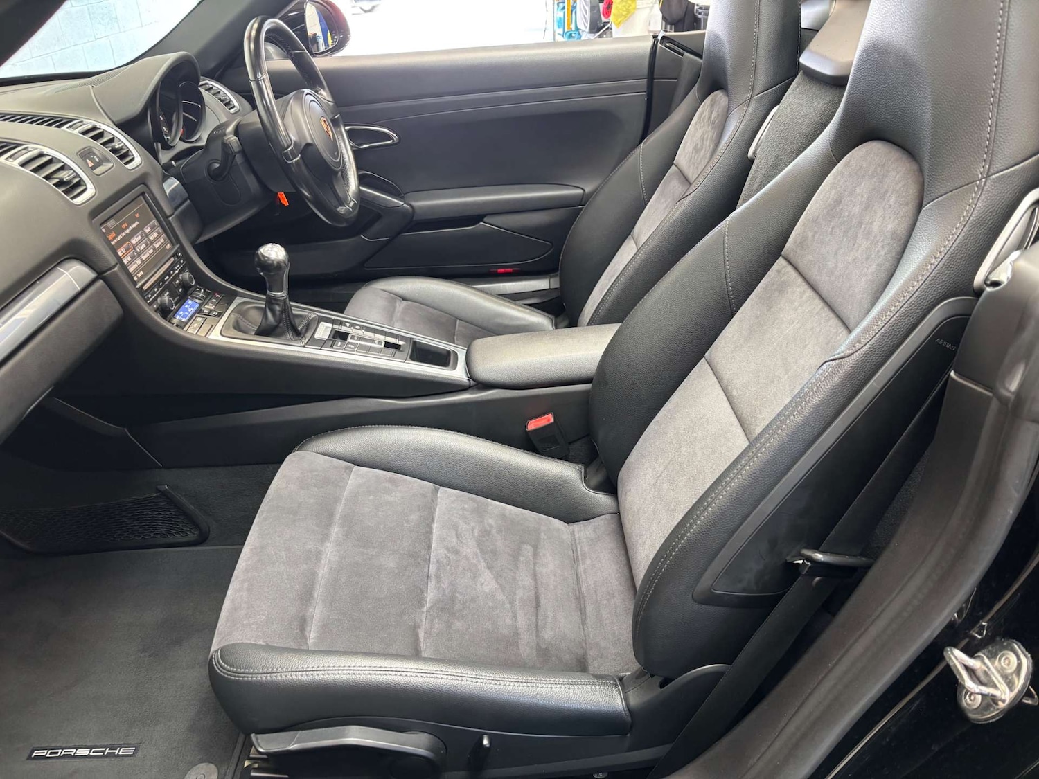 Used Porsche Boxster 2015 for sale - 77976979: Photo 16