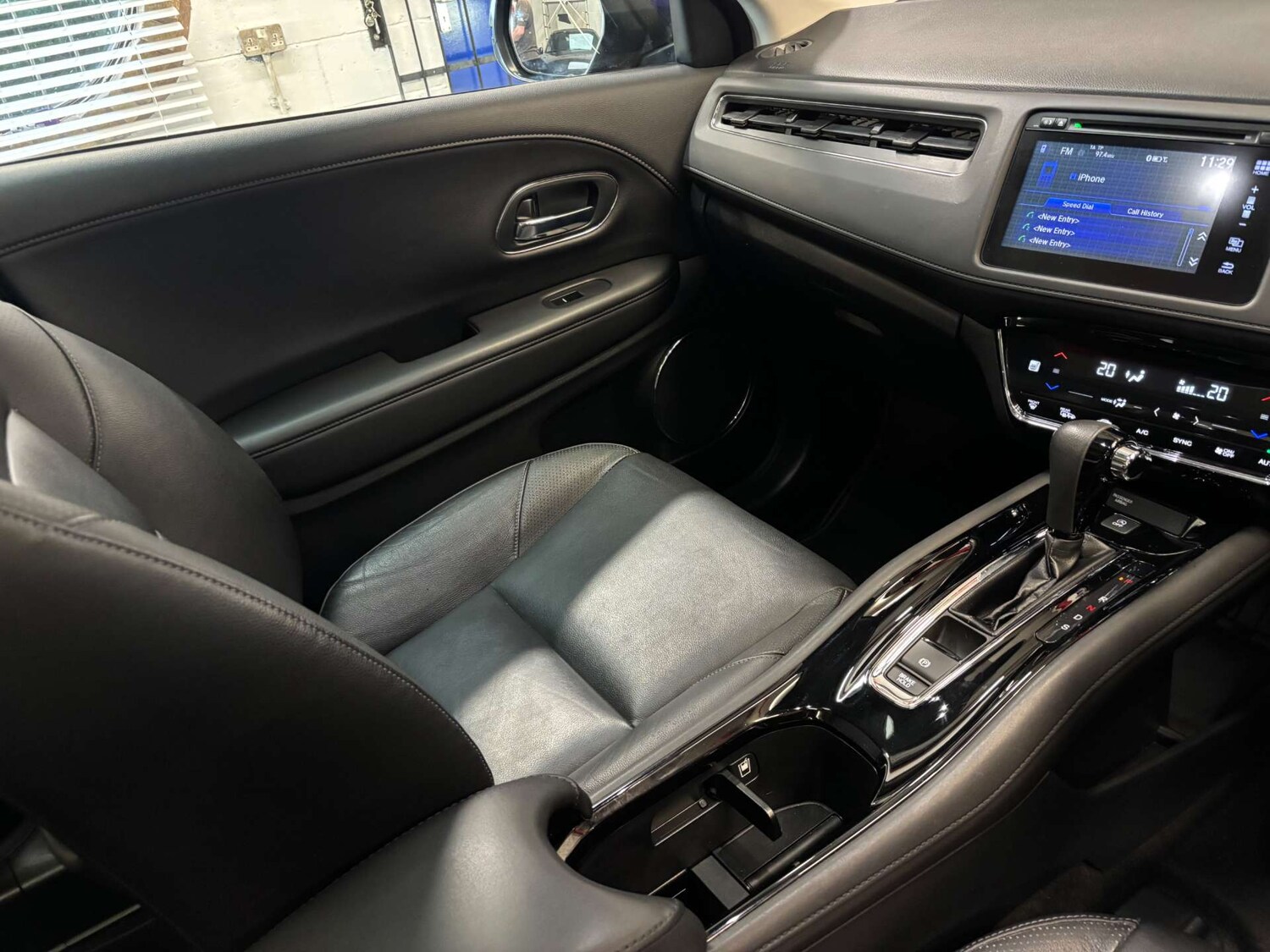 Used Honda HR-V 2017 for sale - 76536191: Photo 12