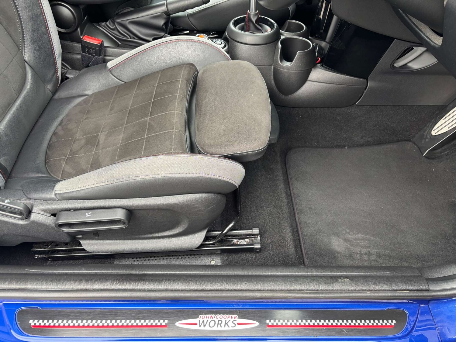 Used MINI Hatch 2020 for sale - 76533605: Photo 11