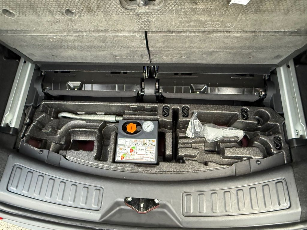 Used Land Rover Discovery Sport 2016 for sale - 77452231: Photo 23