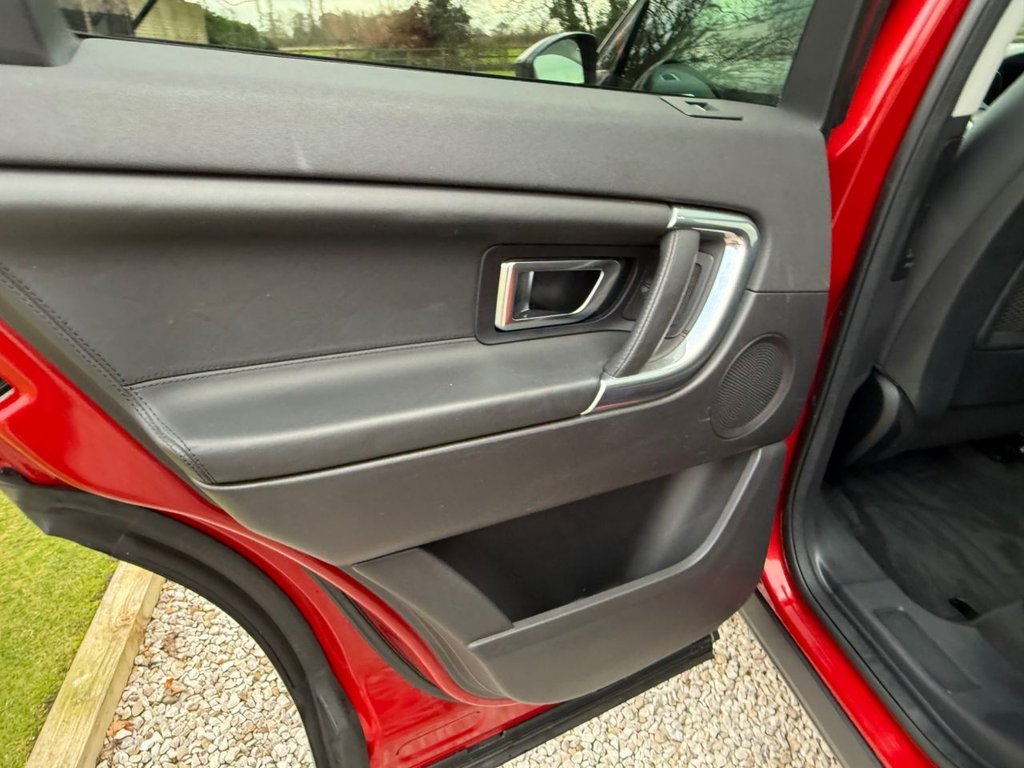 Used Land Rover Discovery Sport 2016 for sale - 77452231: Photo 32