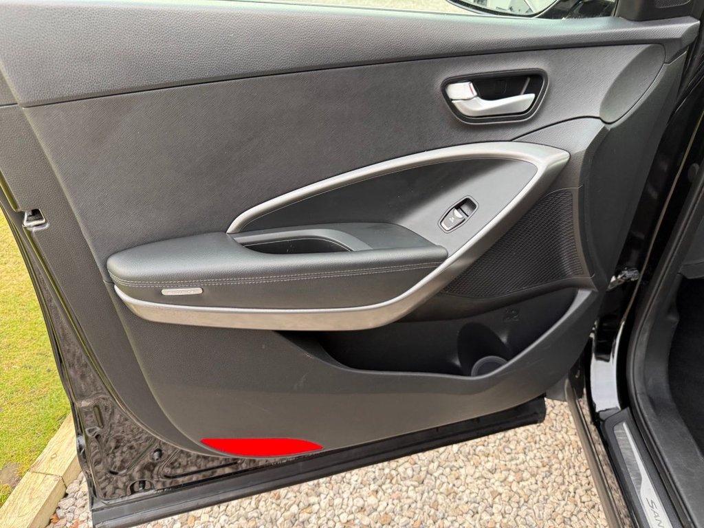 Used Hyundai Santa Fe 2015 for sale - 77263472: Photo 11