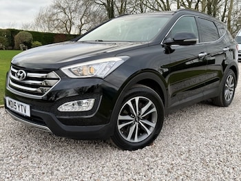 Used Hyundai Santa Fe 2015 for sale - 77263472: Photo
