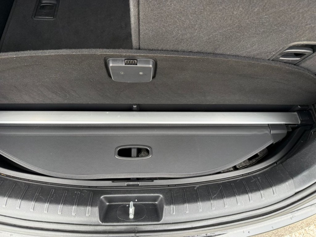 Used Hyundai Santa Fe 2015 for sale - 77263472: Photo 28