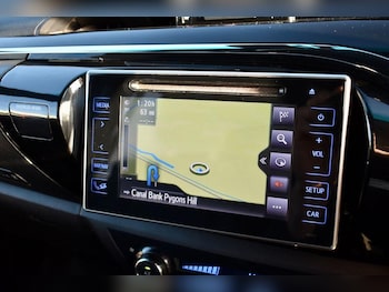 Used Toyota Hilux 2018 for sale - 76742699: Photo