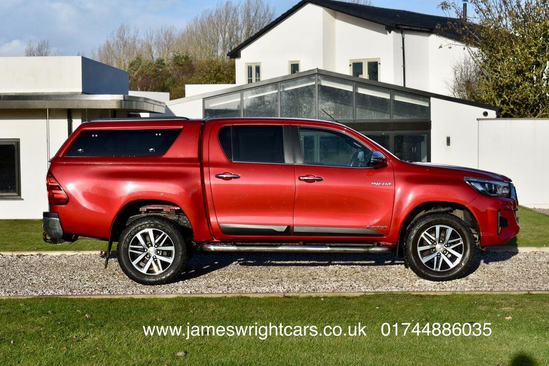 Used Toyota Hilux 2018 for sale - 76742699: Photo 3