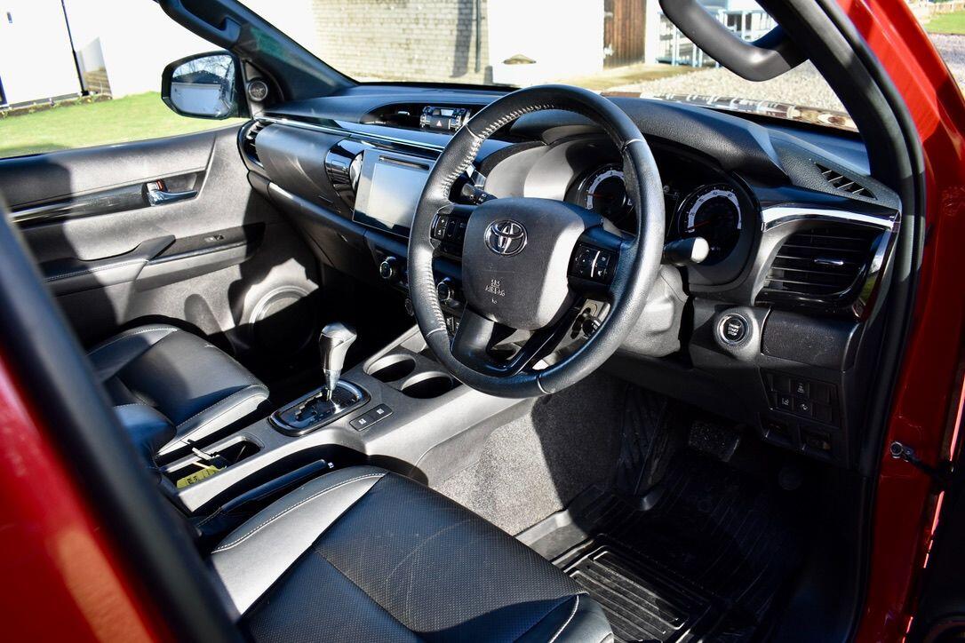 Used Toyota Hilux 2018 for sale - 76742699: Photo 38