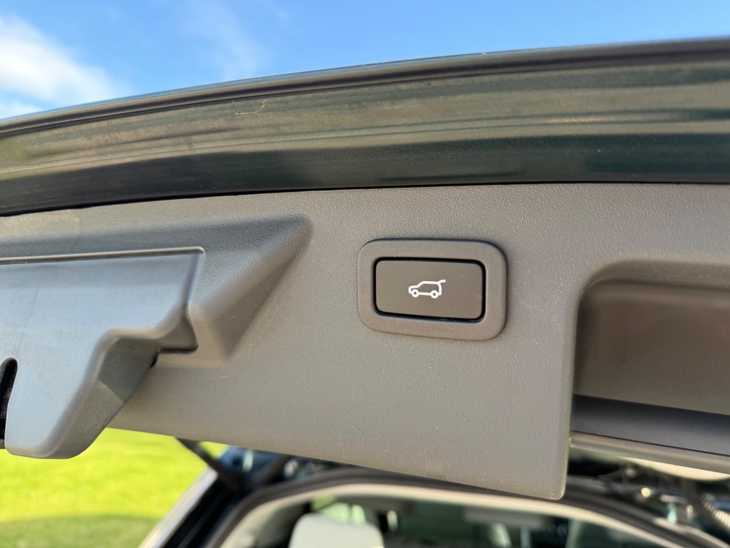 Used Land Rover Discovery Sport 2016 for sale - 76899518: Photo 14