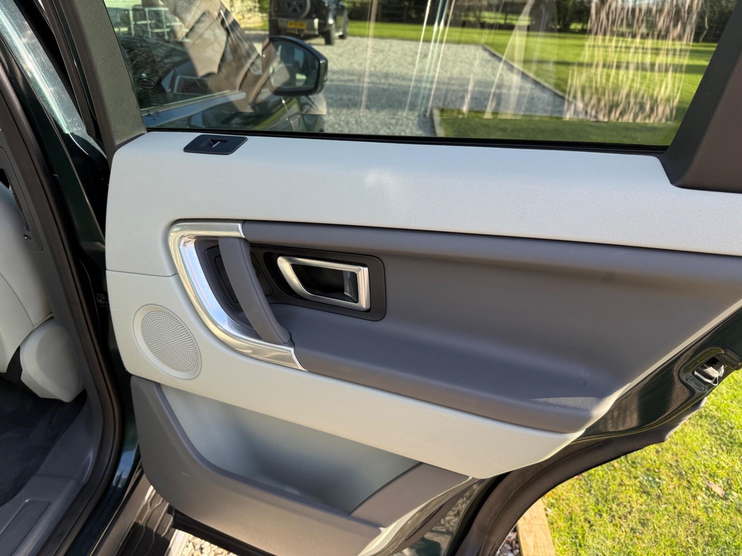 Used Land Rover Discovery Sport 2016 for sale - 76899518: Photo 18