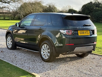 Used Land Rover Discovery Sport 2016 for sale - 76899518: Photo