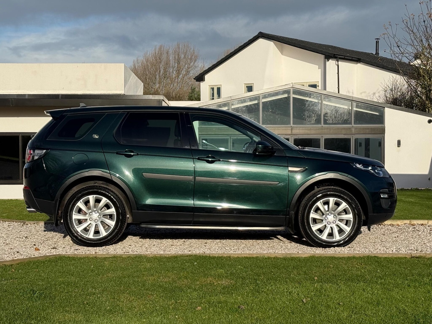 Used Land Rover Discovery Sport 2016 for sale - 76899518: Photo 6